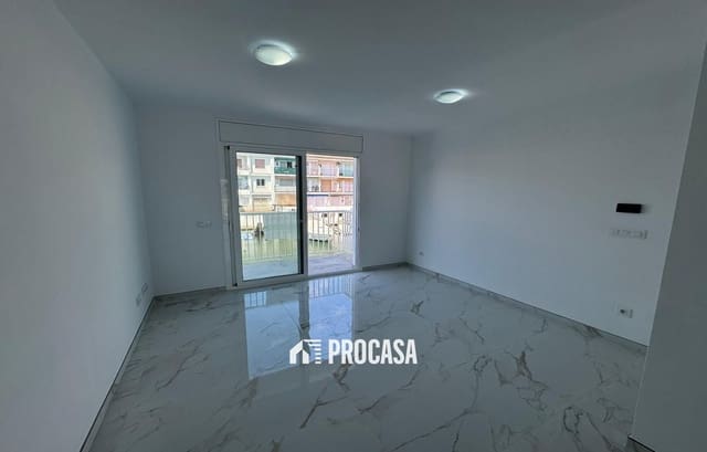 2 slaapkamer Villa te koop in Empuriabrava, Castelló d'Empúries met garage - € 449.000 (Ref: 8981270)