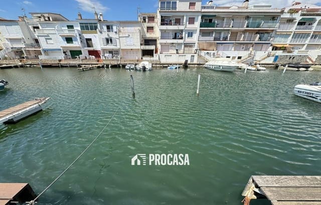 2 slaapkamer Villa te koop in Empuriabrava, Castelló d'Empúries met garage - € 449.000 (Ref: 8981270)