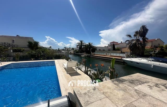4 sovrum Villa till salu i Empuriabrava, Castelló d'Empúries med pool garage - 1 300 000 € (Ref: 8986361)