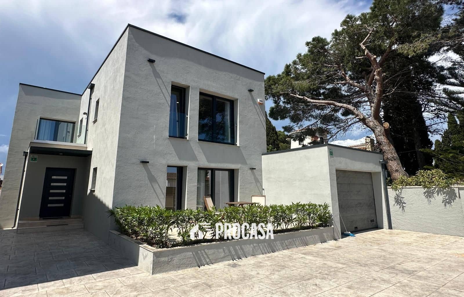 4 sypialnia Willa na sprzedaż w Empuriabrava z basenem garażem - 1 300 000 € (Ref: 8986361)