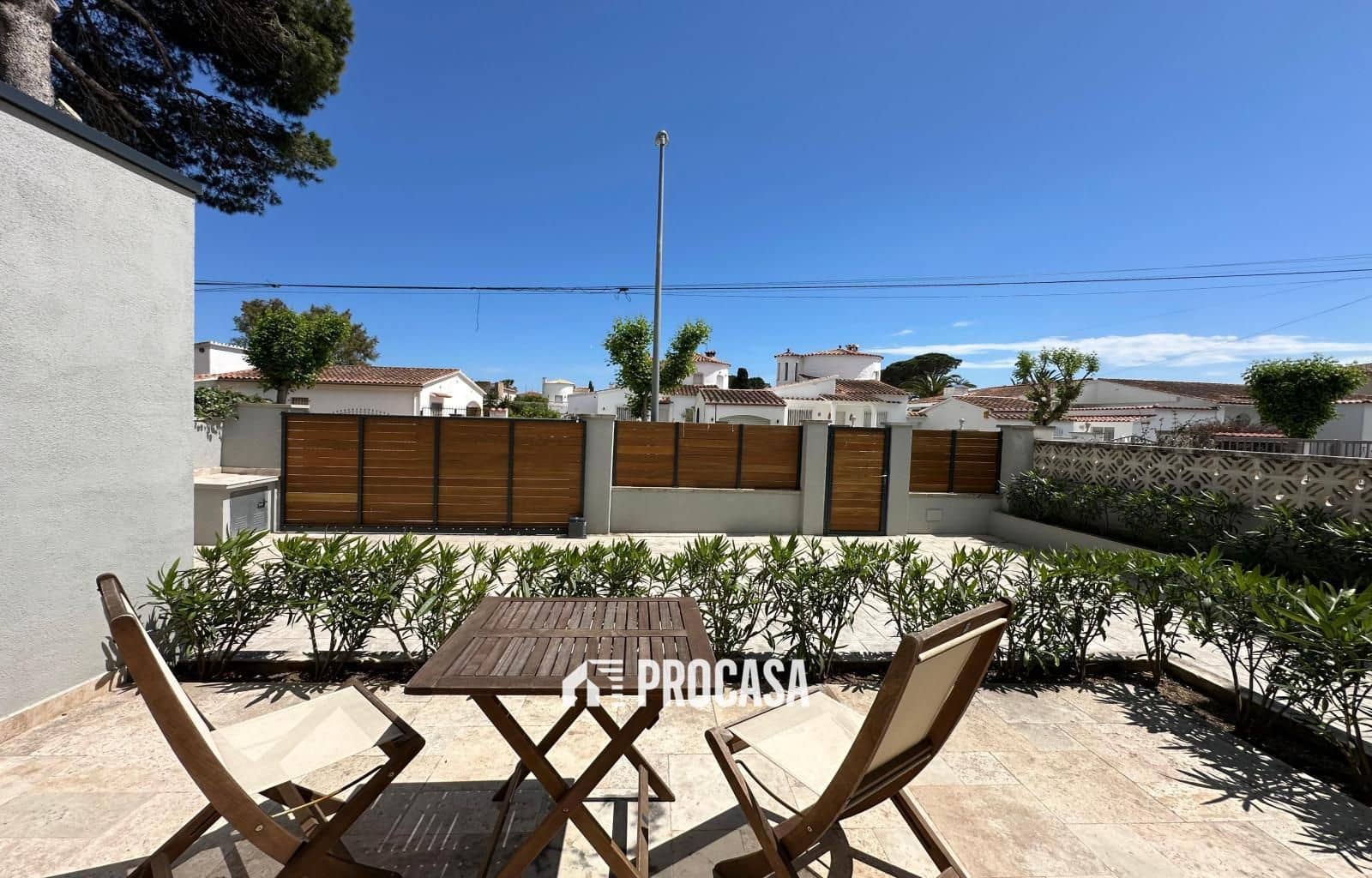 4 sypialnia Willa na sprzedaż w Empuriabrava z basenem garażem - 1 300 000 € (Ref: 8986361)