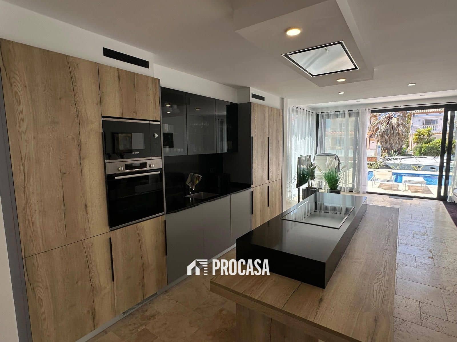 4 sypialnia Willa na sprzedaż w Empuriabrava z basenem garażem - 1 300 000 € (Ref: 8986361)