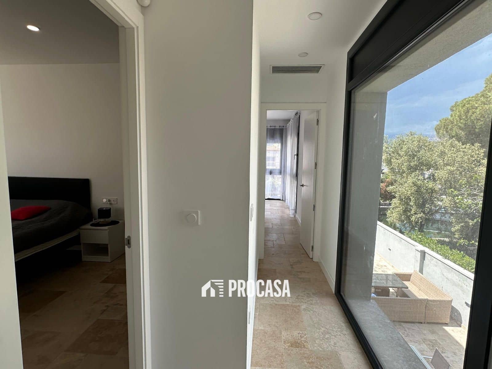 4 sypialnia Willa na sprzedaż w Empuriabrava z basenem garażem - 1 300 000 € (Ref: 8986361)