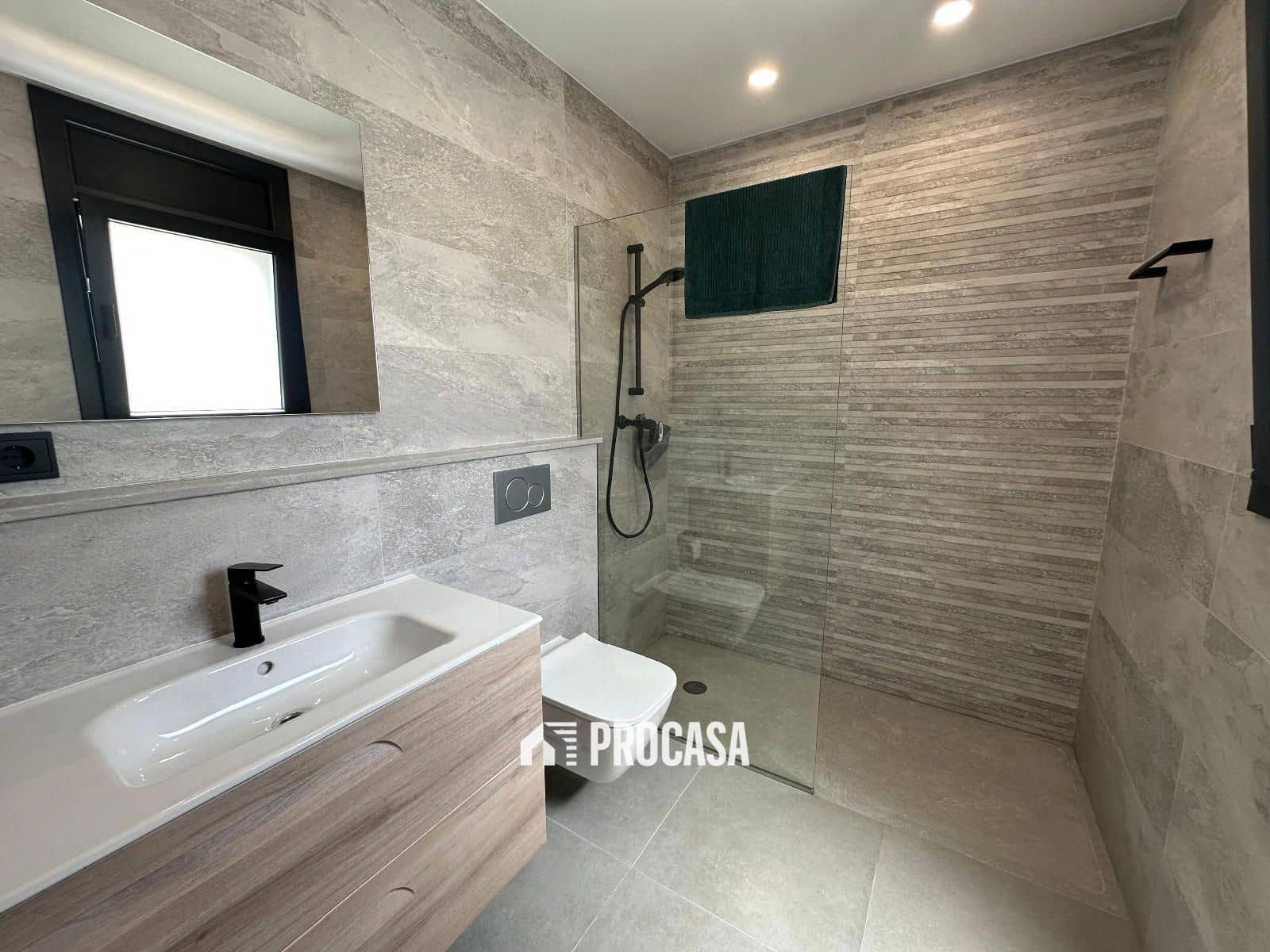 4 sypialnia Willa na sprzedaż w Empuriabrava z basenem garażem - 1 300 000 € (Ref: 8986361)