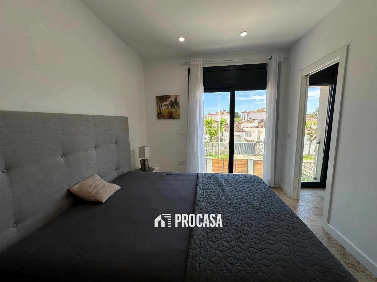 4 sypialnia Willa na sprzedaż w Empuriabrava z basenem garażem - 1 300 000 € (Ref: 8986361)