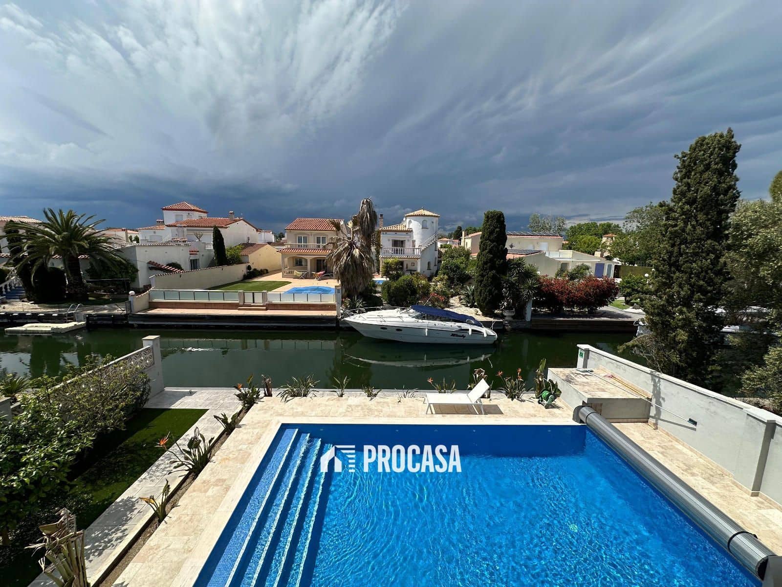 4 sypialnia Willa na sprzedaż w Empuriabrava z basenem garażem - 1 300 000 € (Ref: 8986361)