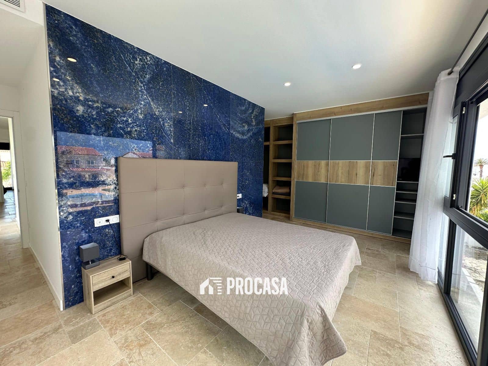 4 sypialnia Willa na sprzedaż w Empuriabrava z basenem garażem - 1 300 000 € (Ref: 8986361)