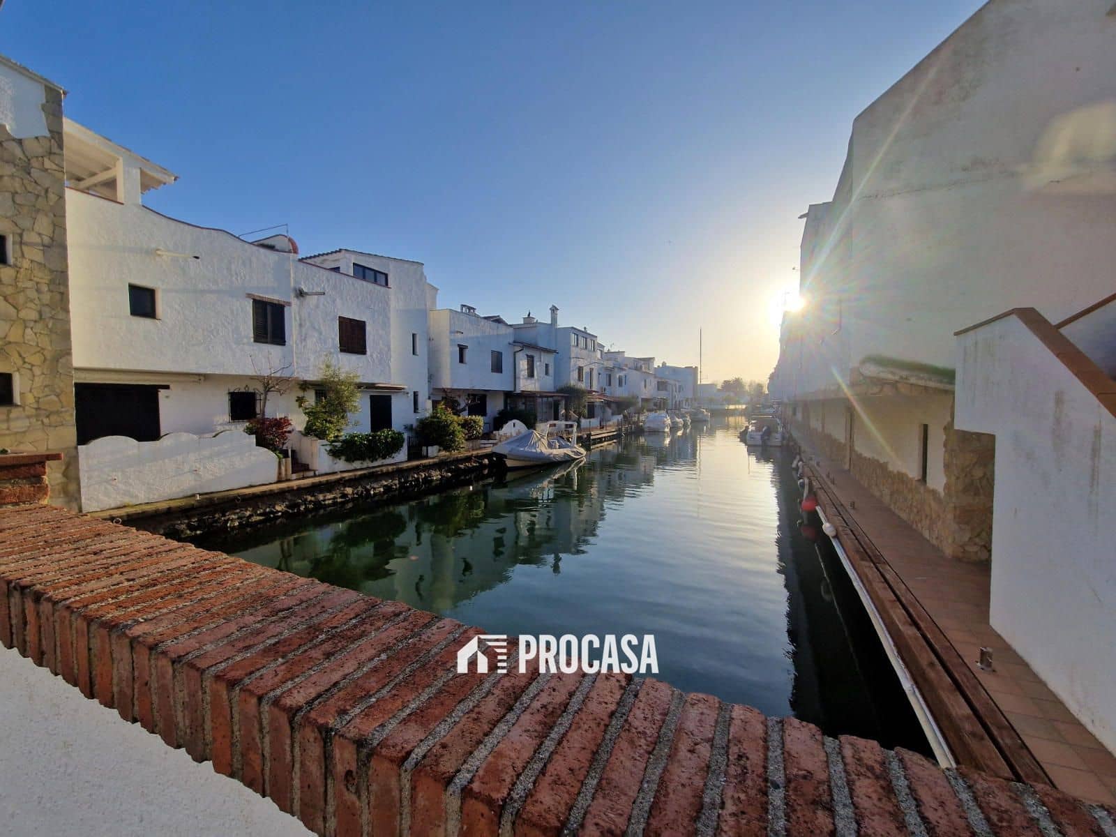 Garage zu verkaufen in Empuriabrava - 65.000 € (Ref: 8986362)