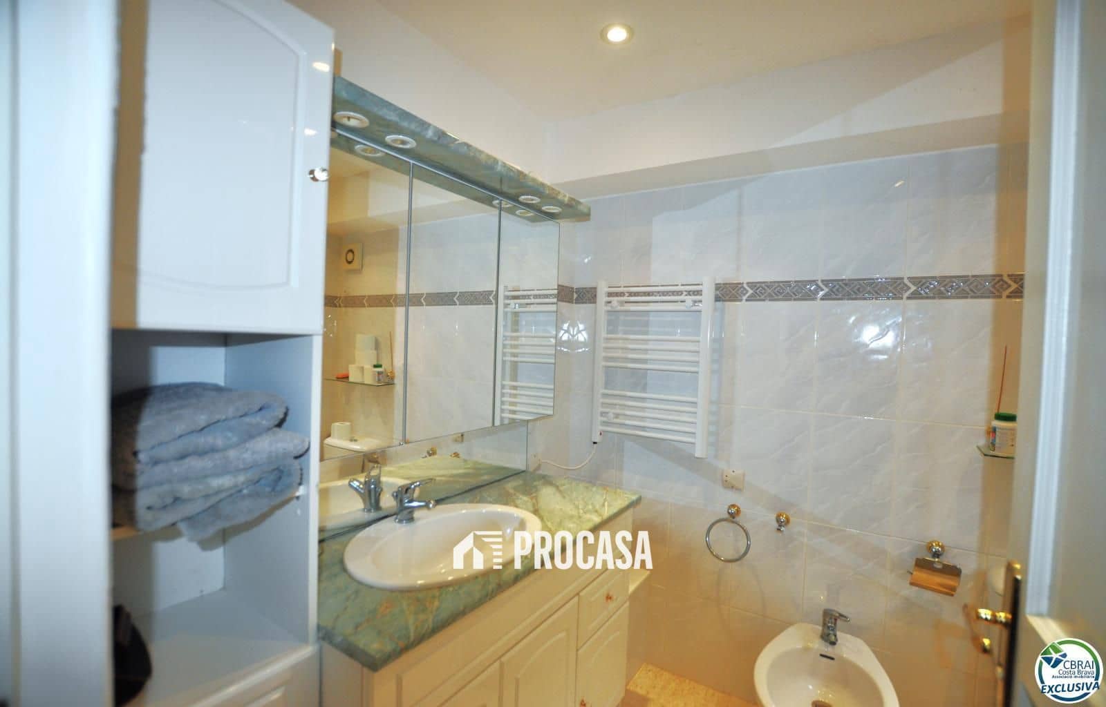 2 bedroom Villa for sale in Roses with garage - € 377,000 (Ref: 8989992)