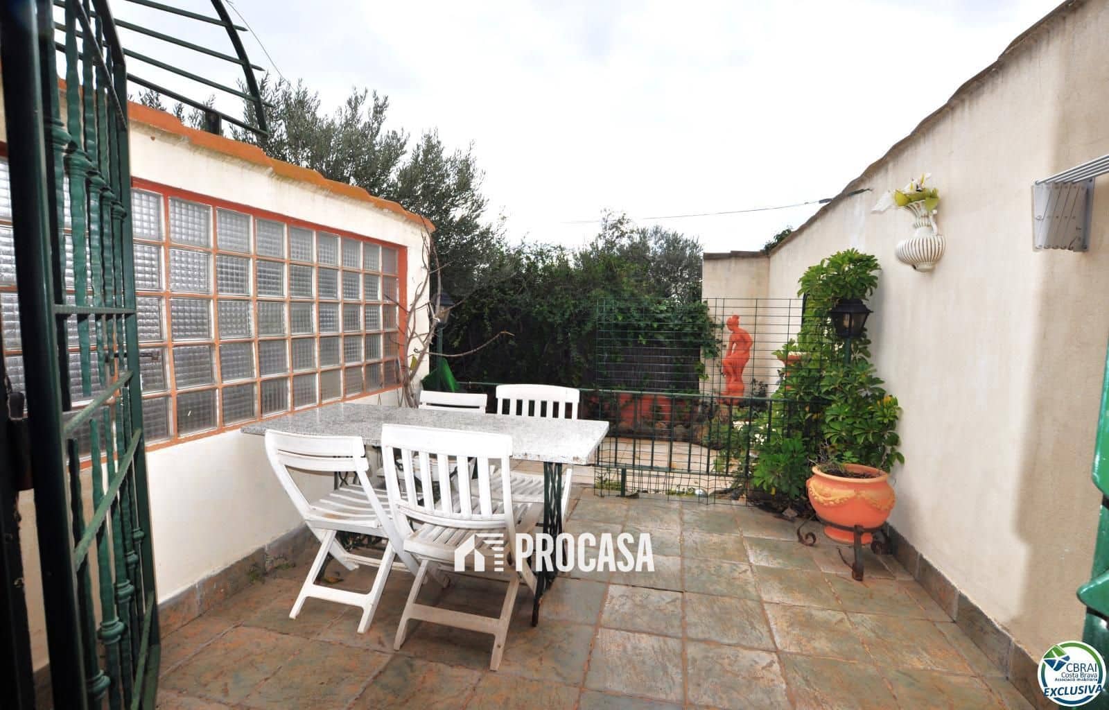 2 bedroom Villa for sale in Roses with garage - € 377,000 (Ref: 8989992)