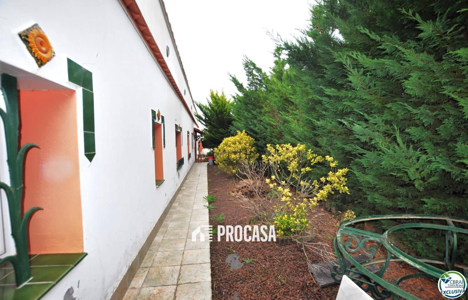 2 bedroom Villa for sale in Roses with garage - € 377,000 (Ref: 8989992)