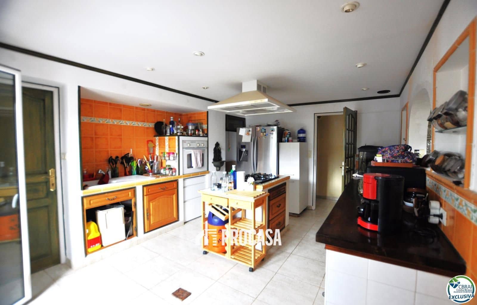 2 bedroom Villa for sale in Roses with garage - € 377,000 (Ref: 8989992)