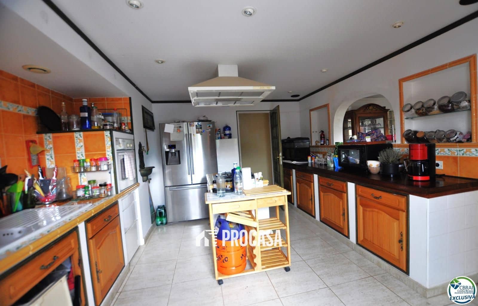 2 bedroom Villa for sale in Roses with garage - € 377,000 (Ref: 8989992)