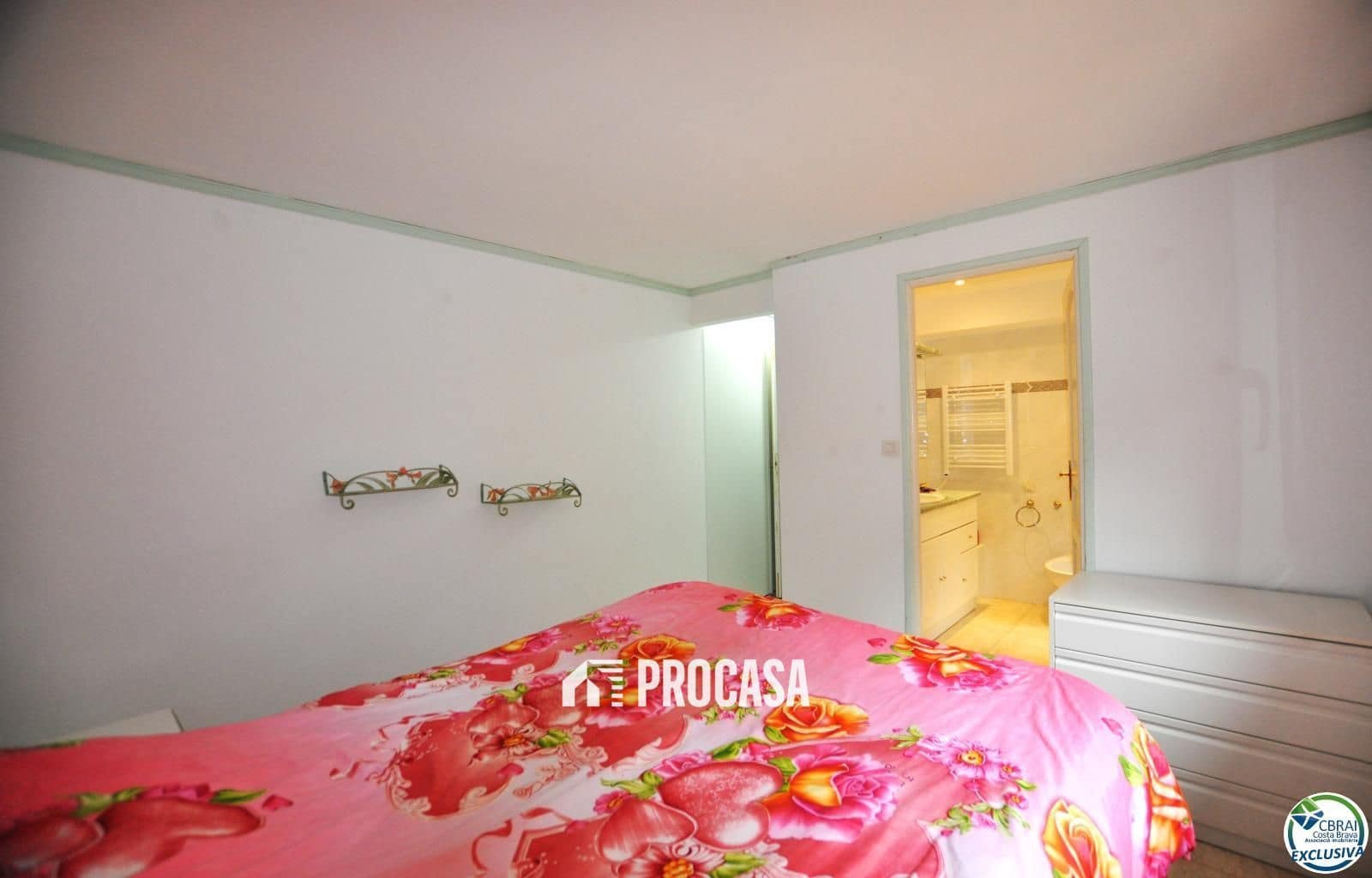 2 bedroom Villa for sale in Roses with garage - € 377,000 (Ref: 8989992)