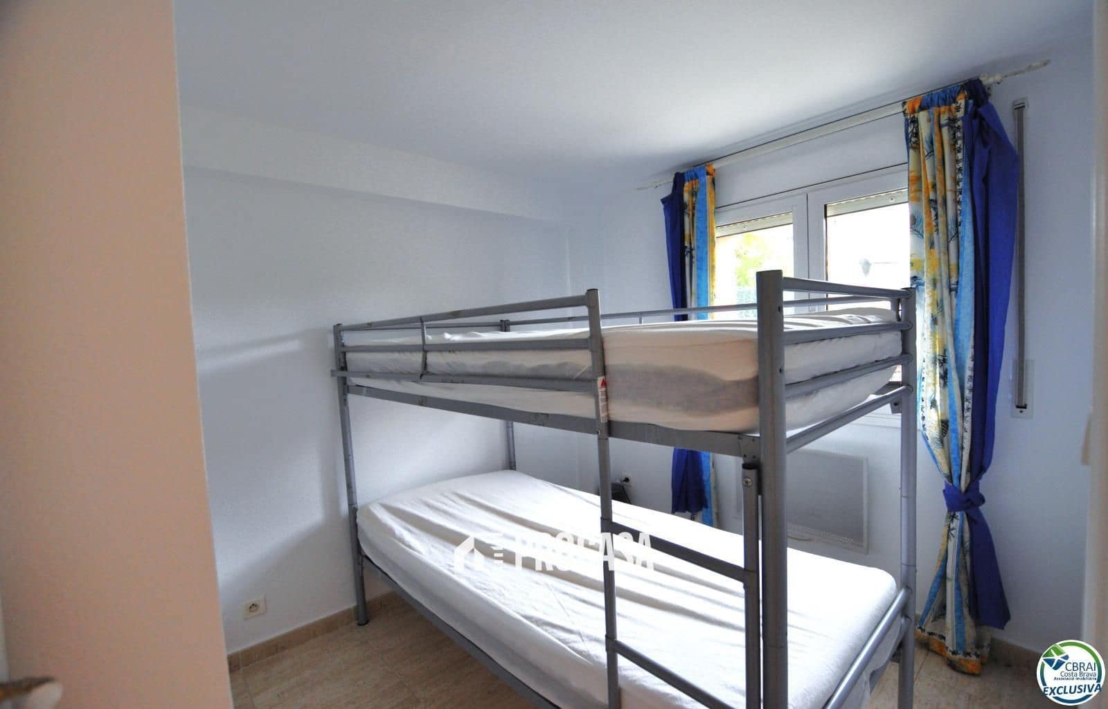 2 bedroom Villa for sale in Roses with garage - € 377,000 (Ref: 8989992)