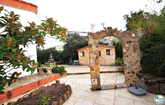 2 bedroom Villa for sale in Roses with garage - € 377,000 (Ref: 8989992)