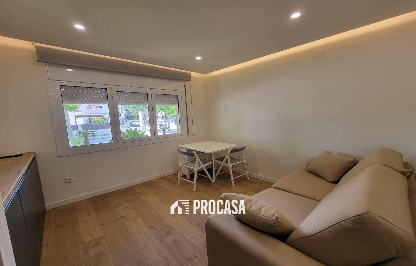 Flat te koop in Empuriabrava - € 98.000 (Ref: 9002394)