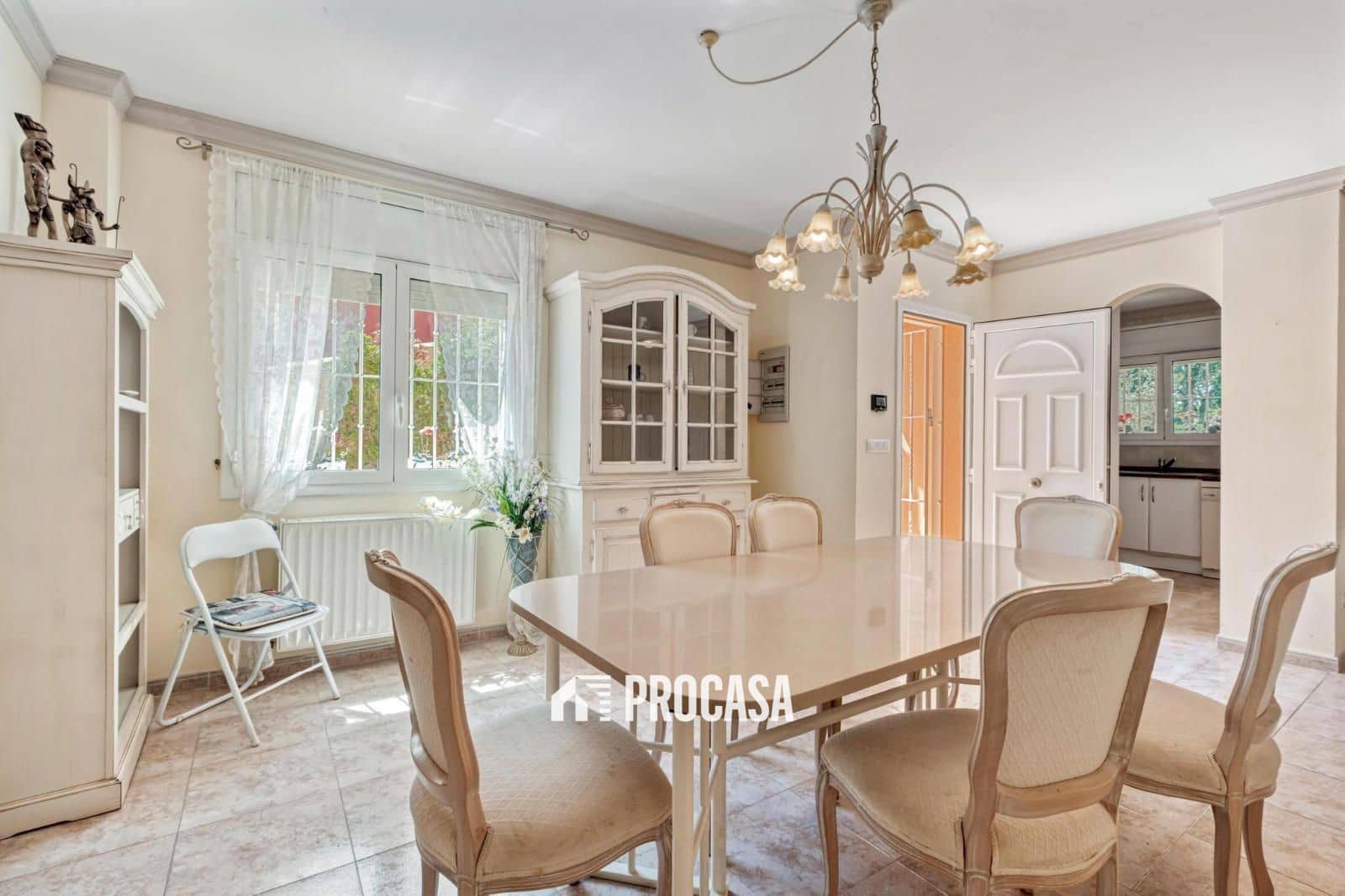 5 chambre Villa/Maison à vendre à Empuriabrava avec piscine garage - 470 000 € (Ref: 9003901)