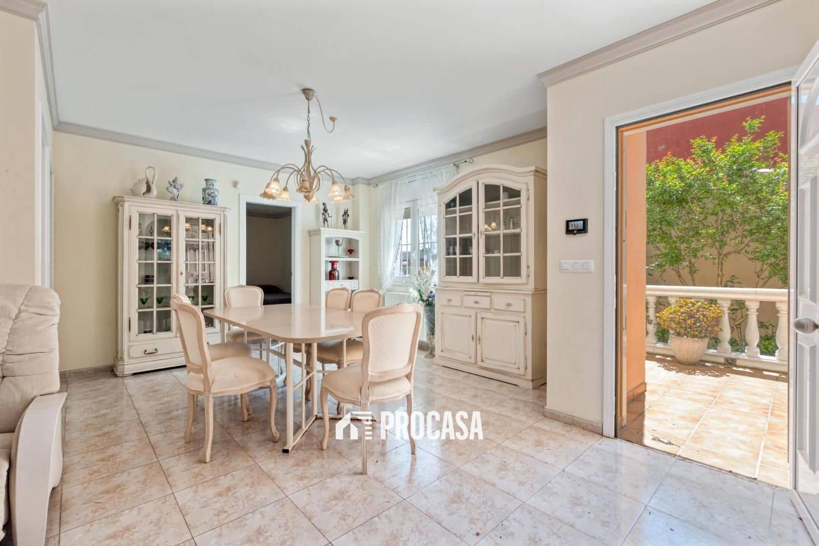 5 chambre Villa/Maison à vendre à Empuriabrava avec piscine garage - 470 000 € (Ref: 9003901)