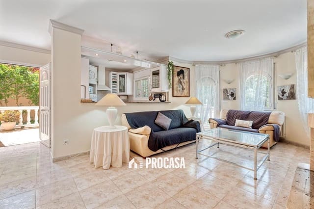 5 Zimmer Villa zu verkaufen in Empuriabrava, Castelló d'Empúries mit Pool Garage - 470.000 € (Ref: 9003901)