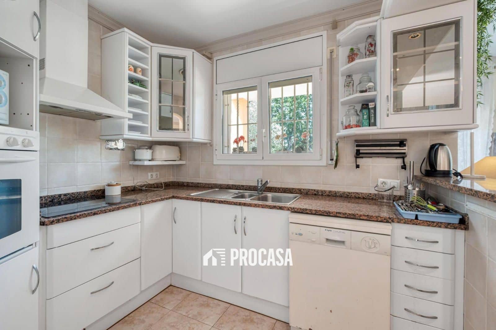 5 chambre Villa/Maison à vendre à Empuriabrava avec piscine garage - 470 000 € (Ref: 9003901)