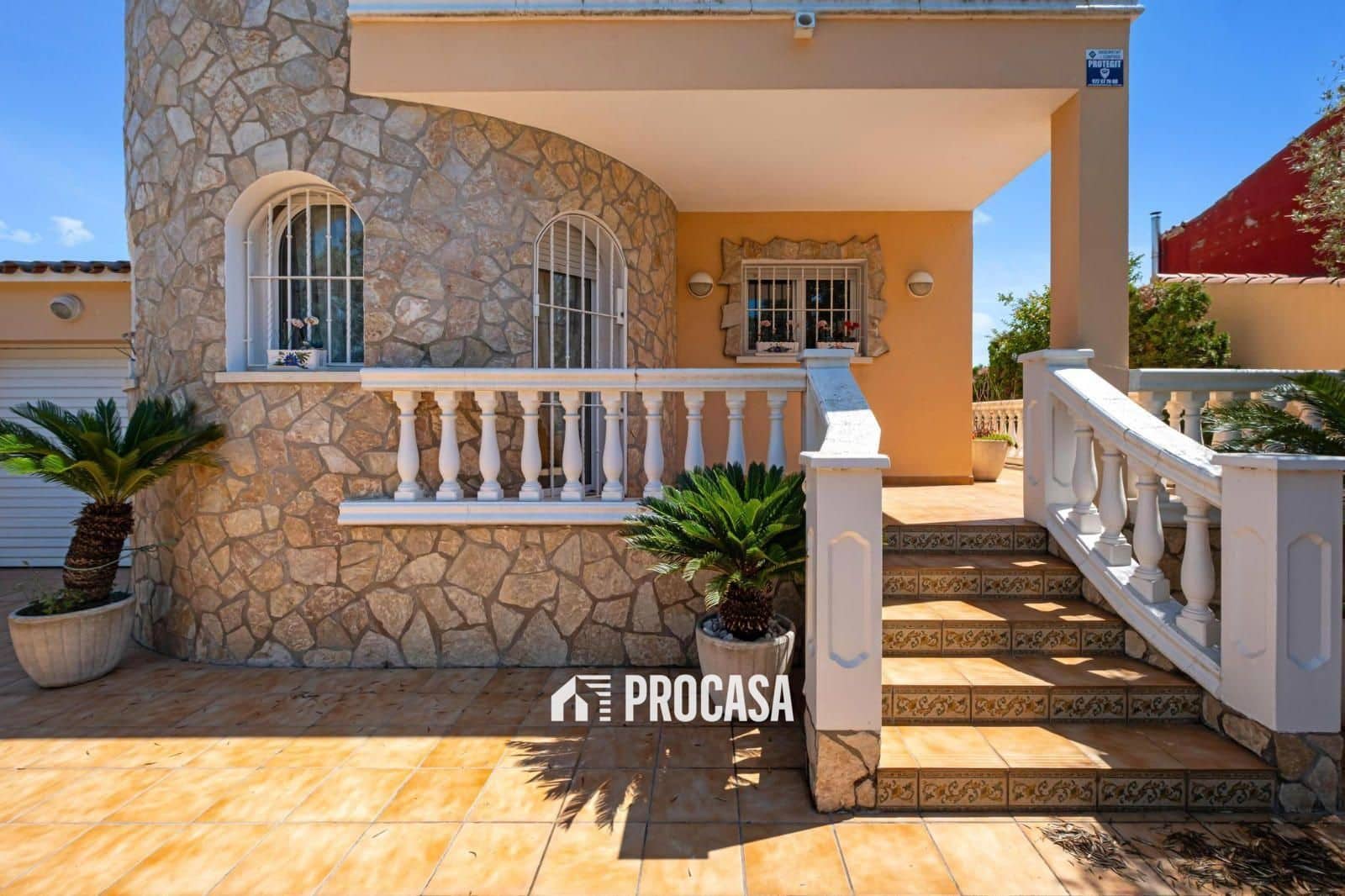 5 chambre Villa/Maison à vendre à Empuriabrava avec piscine garage - 470 000 € (Ref: 9003901)