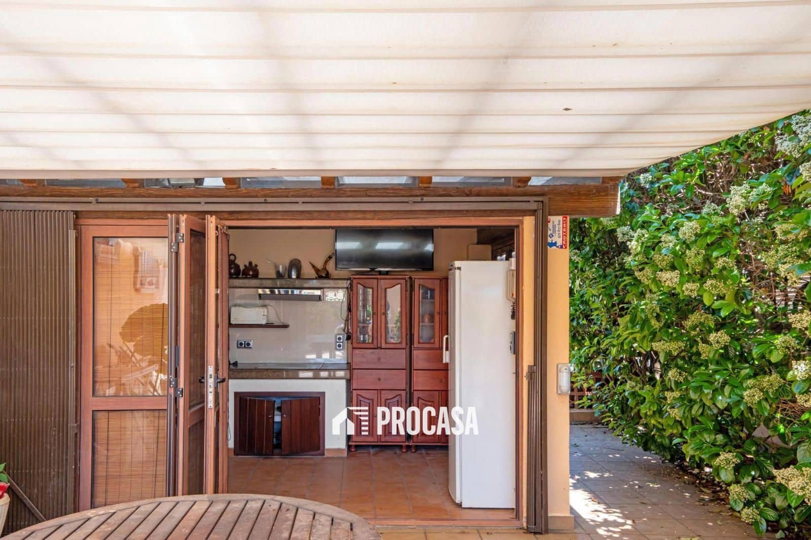 5 chambre Villa/Maison à vendre à Empuriabrava avec piscine garage - 470 000 € (Ref: 9003901)