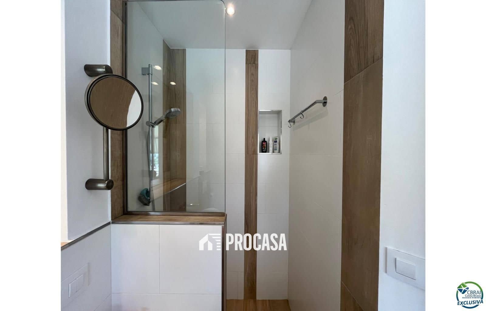 3 sypialnia Willa na sprzedaż w Empuriabrava z basenem garażem - 795 000 € (Ref: 9003902)