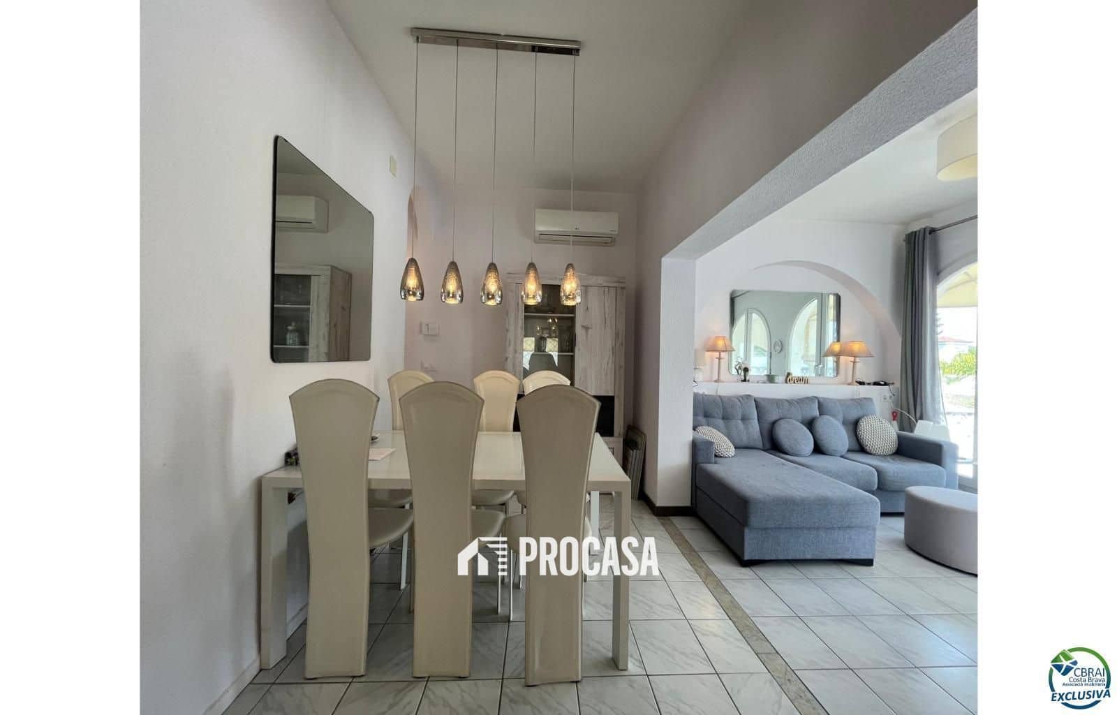 3 sypialnia Willa na sprzedaż w Empuriabrava z basenem garażem - 795 000 € (Ref: 9003902)