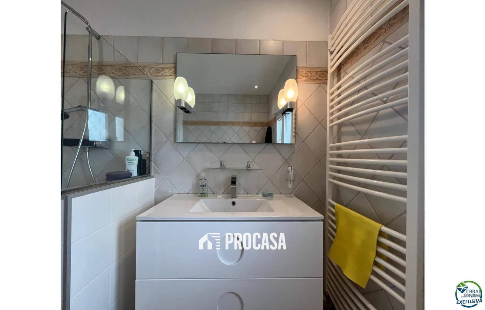 3 sypialnia Willa na sprzedaż w Empuriabrava z basenem garażem - 795 000 € (Ref: 9003902)