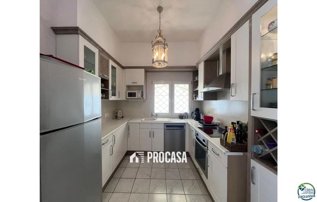 3 quarto Moradia para venda em Empuriabrava, Castelló d'Empúries com piscina garagem - 795 000 € (Ref: 9003902)