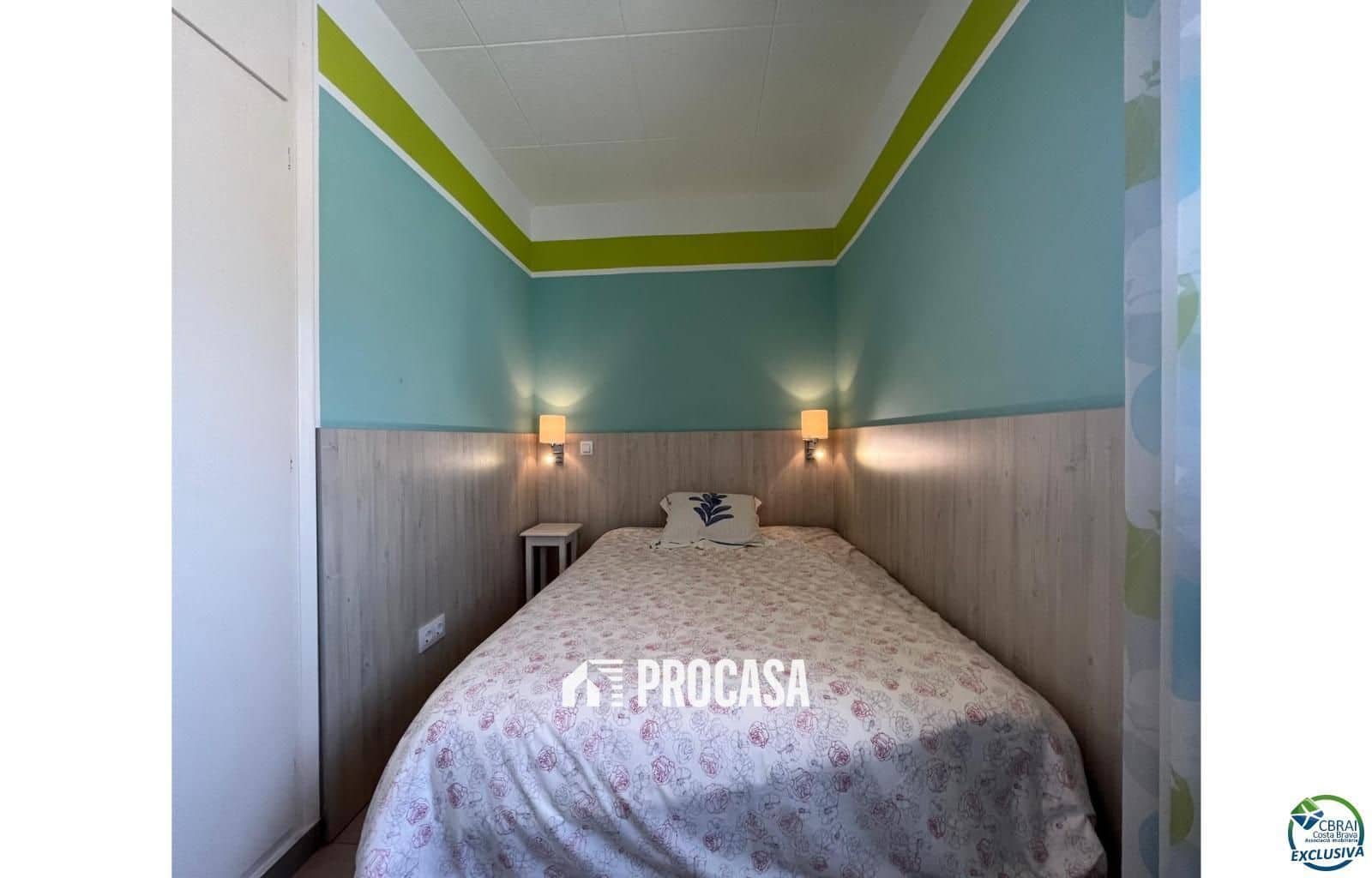 3 sypialnia Willa na sprzedaż w Empuriabrava z basenem garażem - 795 000 € (Ref: 9003902)