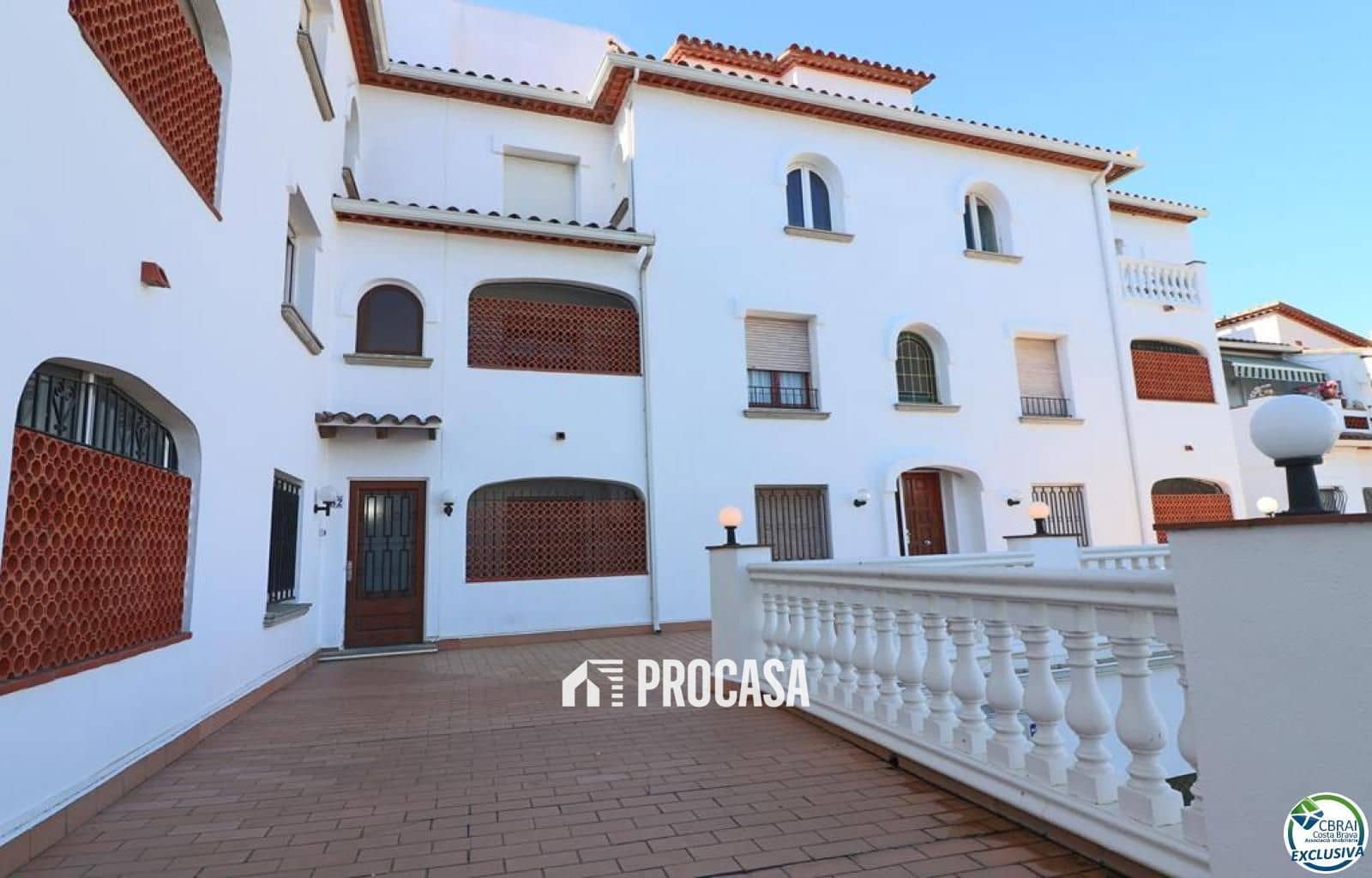 1 soverom Leilighet til salgs i Empuriabrava med svømmebasseng - € 128 000 (Ref: 9015626)