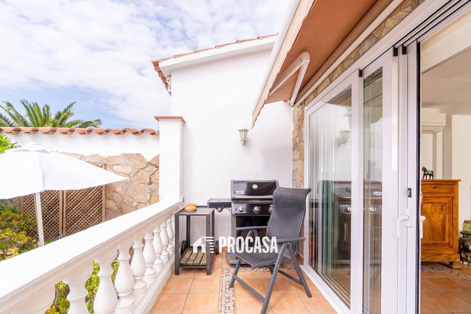 4 soveværelse Villa til salg i Empuriabrava med swimmingpool garage - € 860.000 (Ref: 9019630)