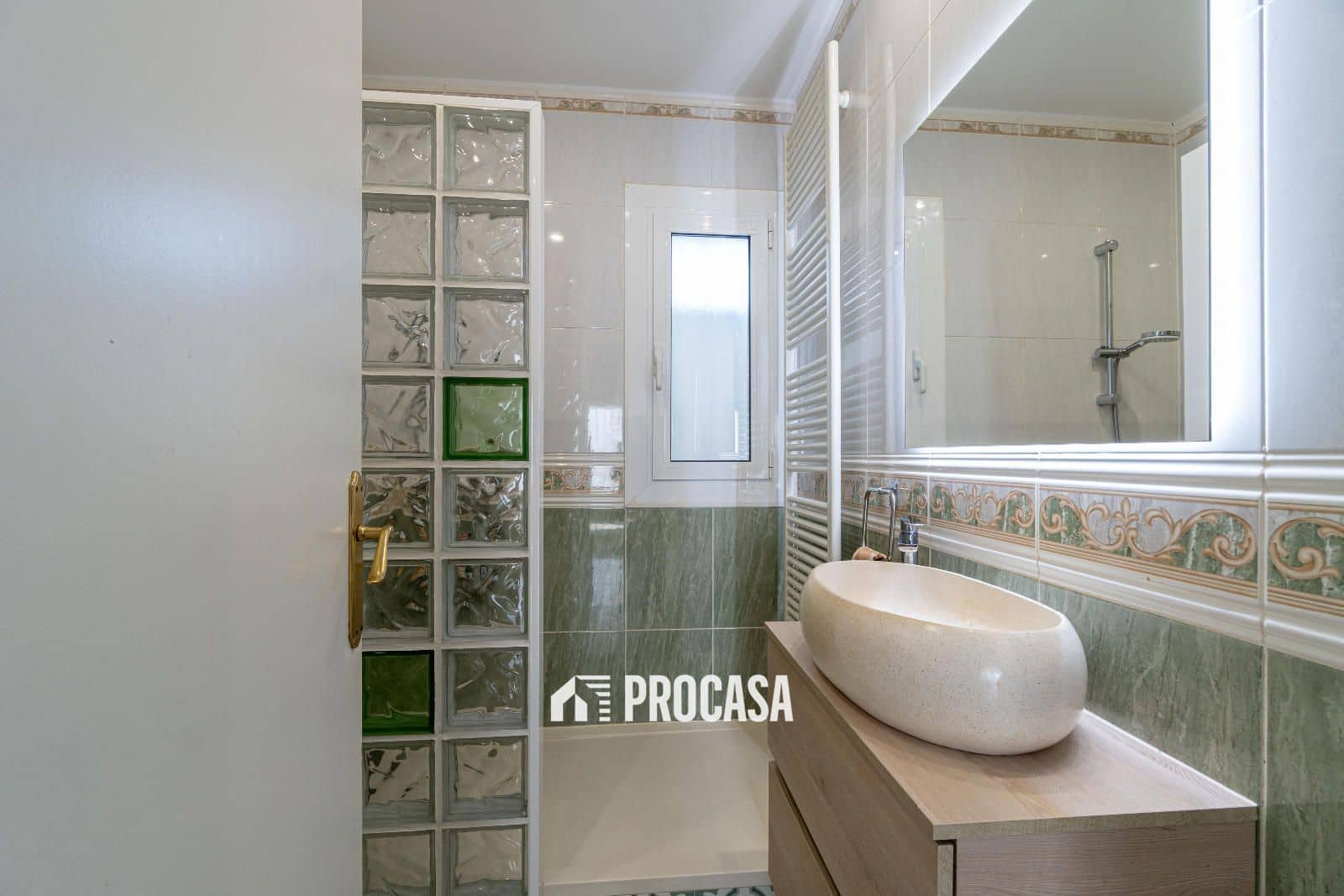 4 soveværelse Villa til salg i Empuriabrava med swimmingpool garage - € 860.000 (Ref: 9019630)