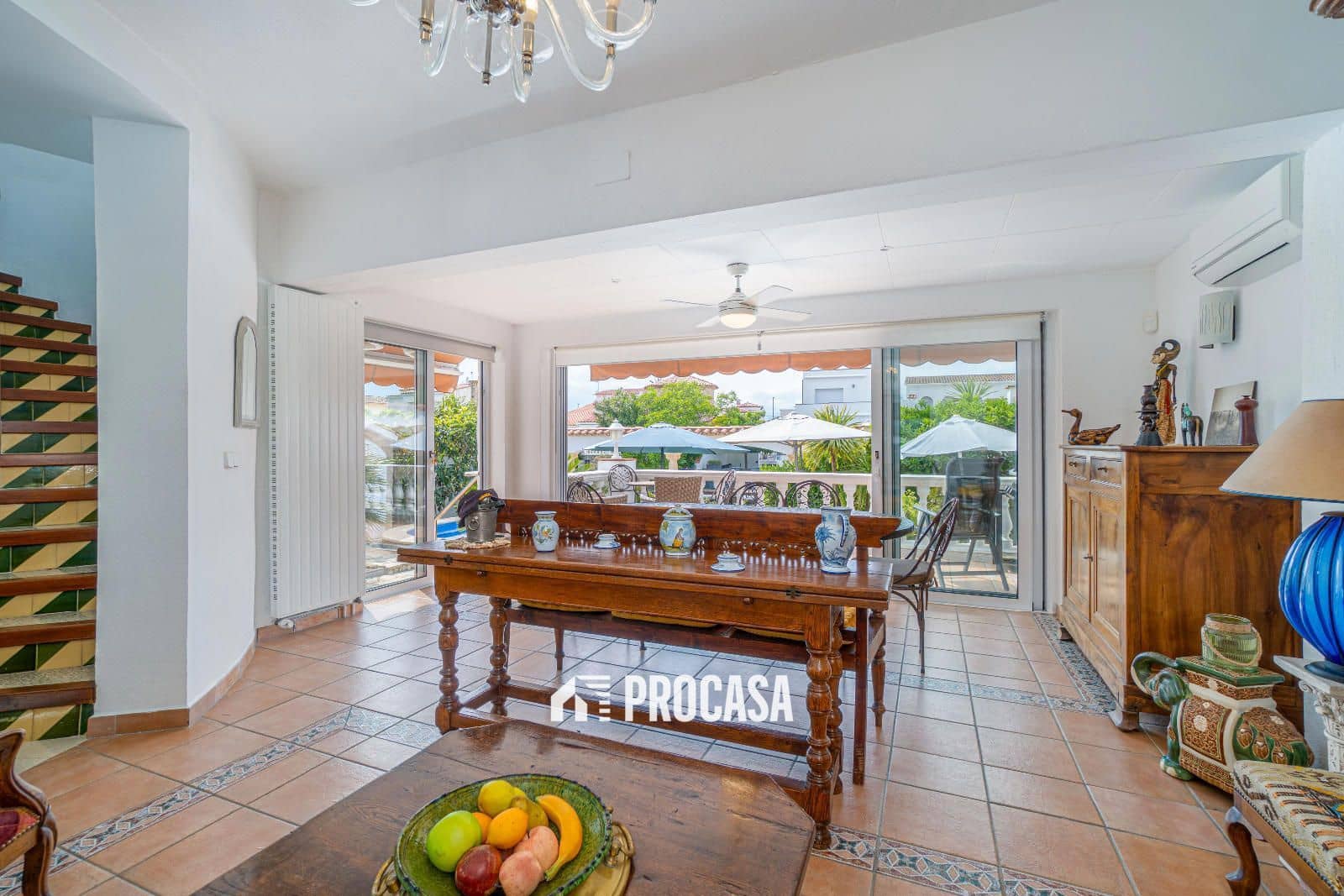 4 soveværelse Villa til salg i Empuriabrava med swimmingpool garage - € 860.000 (Ref: 9019630)