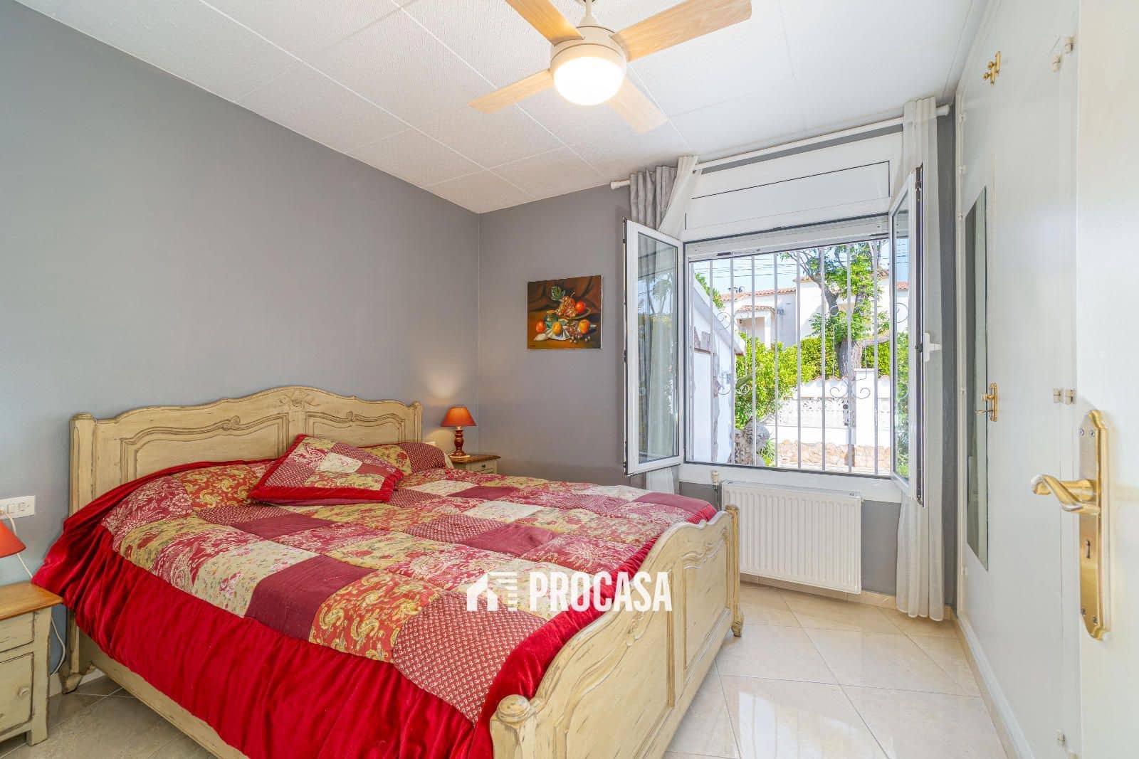 4 soveværelse Villa til salg i Empuriabrava med swimmingpool garage - € 860.000 (Ref: 9019630)