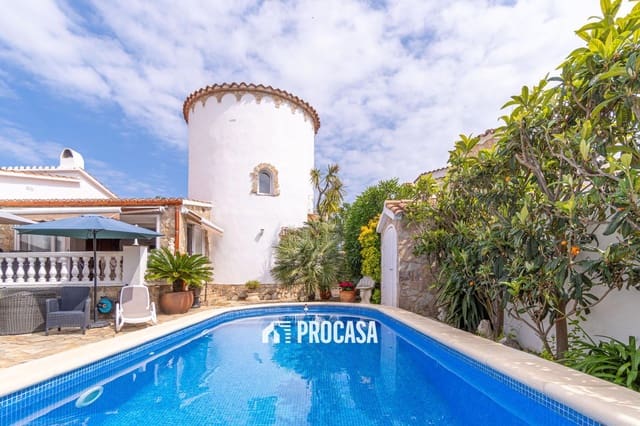 4 soveværelse Villa til salg i Empuriabrava, Castelló d'Empúries med swimmingpool garage - € 860.000 (Ref: 9019630)