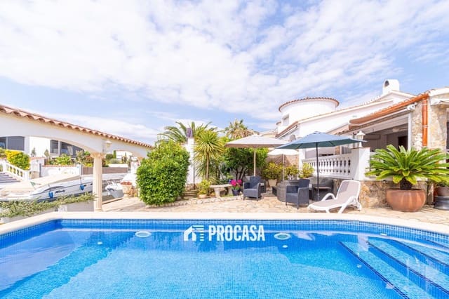 4 soveværelse Villa til salg i Empuriabrava, Castelló d'Empúries med swimmingpool garage - € 860.000 (Ref: 9019630)