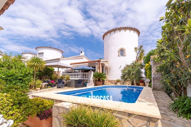 4 soveværelse Villa til salg i Empuriabrava, Castelló d'Empúries med swimmingpool garage - € 860.000 (Ref: 9019630)