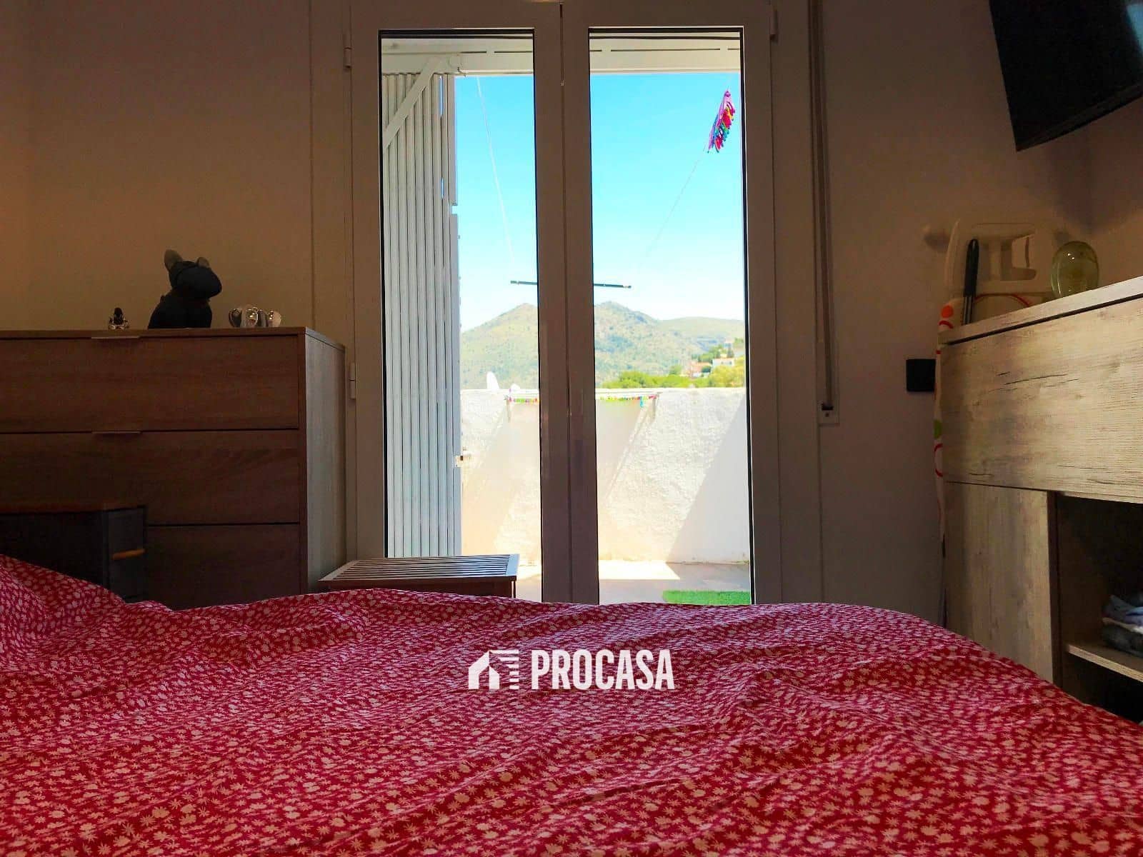 2 bedroom Flat for sale in Roses - € 275,000 (Ref: 9030012)