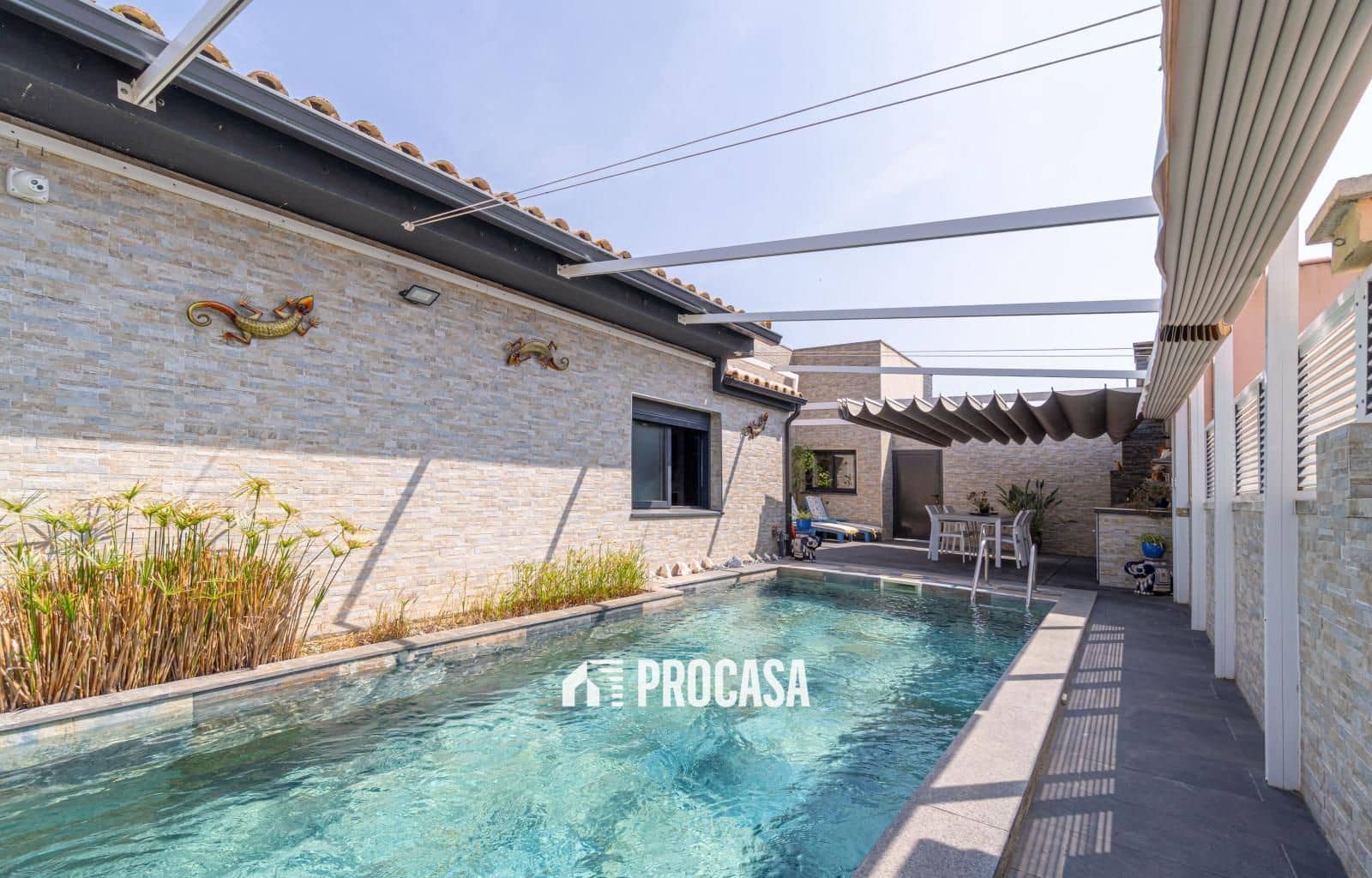 3 Zimmer Villa zu verkaufen in Empuriabrava mit Pool Garage - 560.000 € (Ref: 9046455)