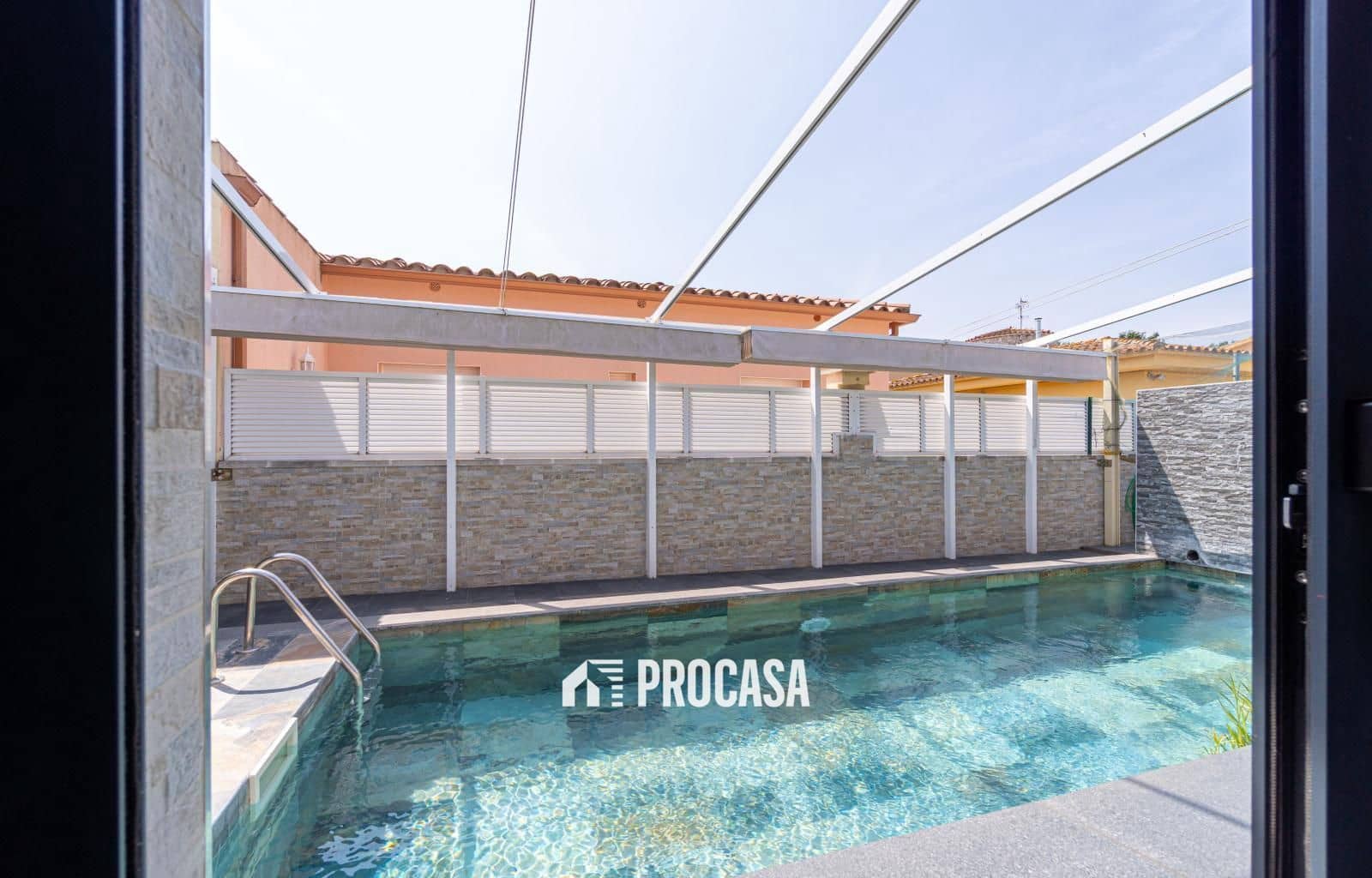3 Zimmer Villa zu verkaufen in Empuriabrava mit Pool Garage - 560.000 € (Ref: 9046455)
