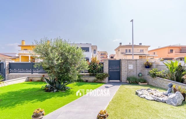 3 sypialnia Willa na sprzedaż w Empuriabrava, Castelló d'Empúries z basenem garażem - 560 000 € (Ref: 9046455)