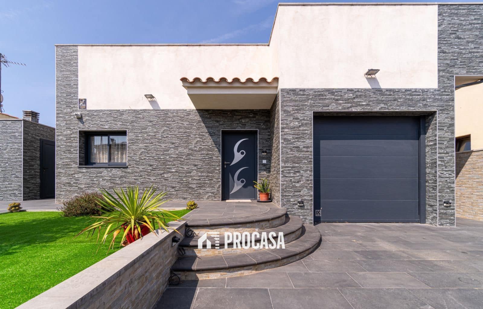 3 Zimmer Villa zu verkaufen in Empuriabrava mit Pool Garage - 560.000 € (Ref: 9046455)