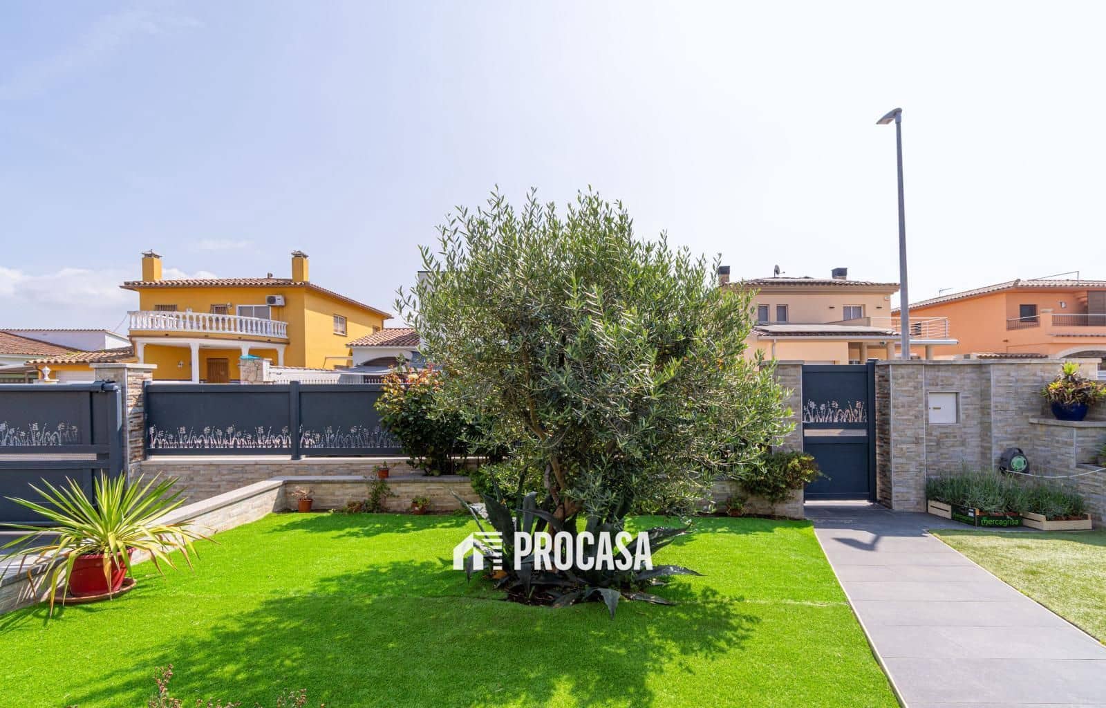 3 Zimmer Villa zu verkaufen in Empuriabrava mit Pool Garage - 560.000 € (Ref: 9046455)