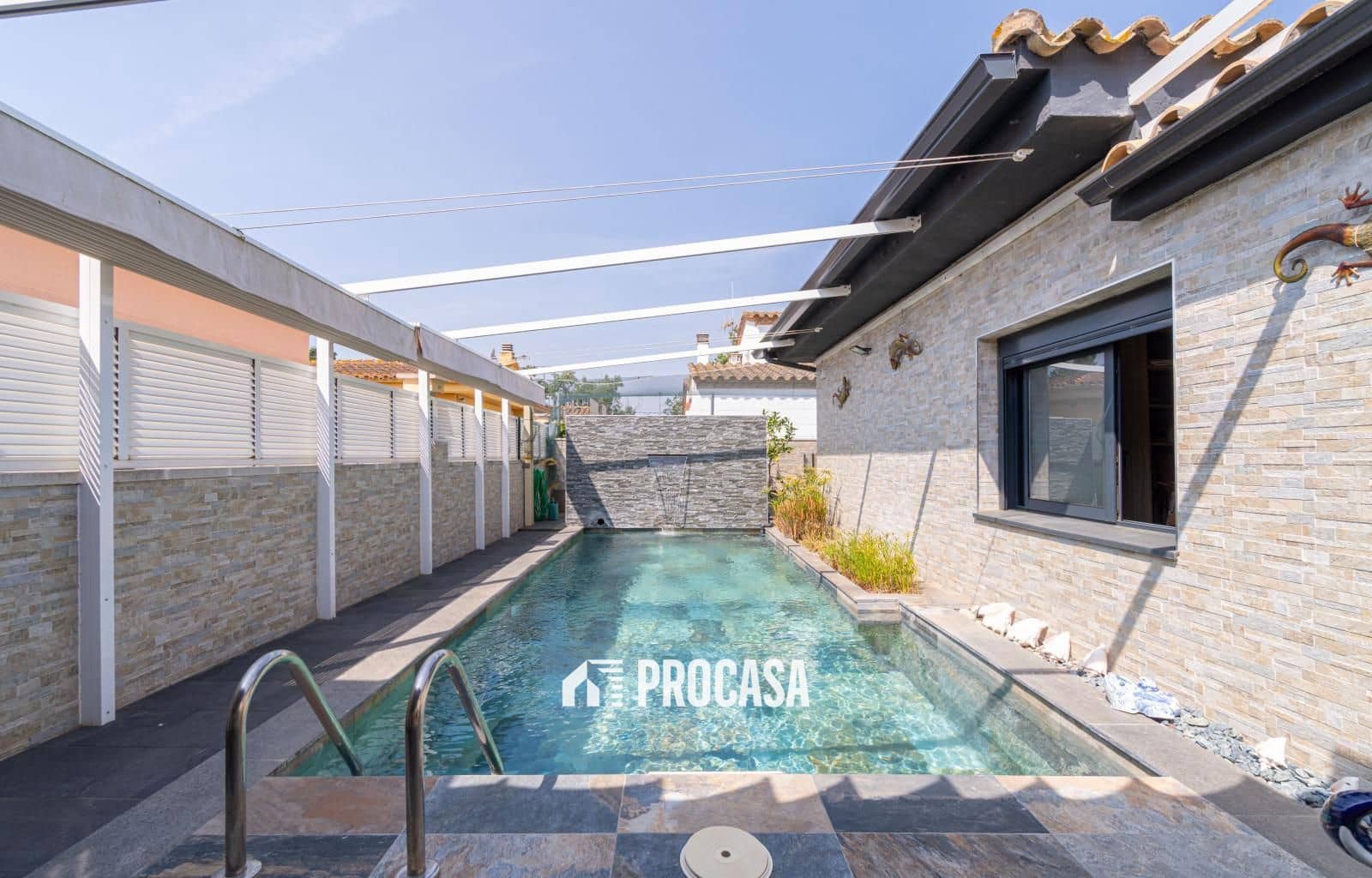 3 Zimmer Villa zu verkaufen in Empuriabrava mit Pool Garage - 560.000 € (Ref: 9046455)