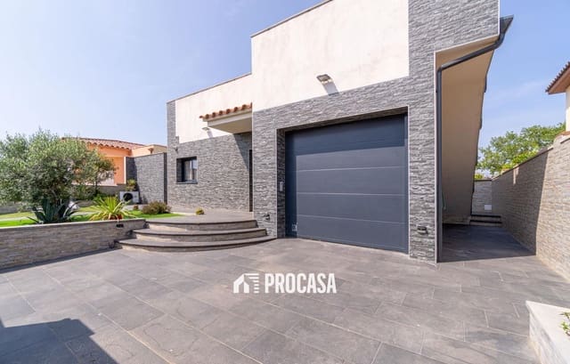 3 sypialnia Willa na sprzedaż w Empuriabrava, Castelló d'Empúries z basenem garażem - 560 000 € (Ref: 9046455)