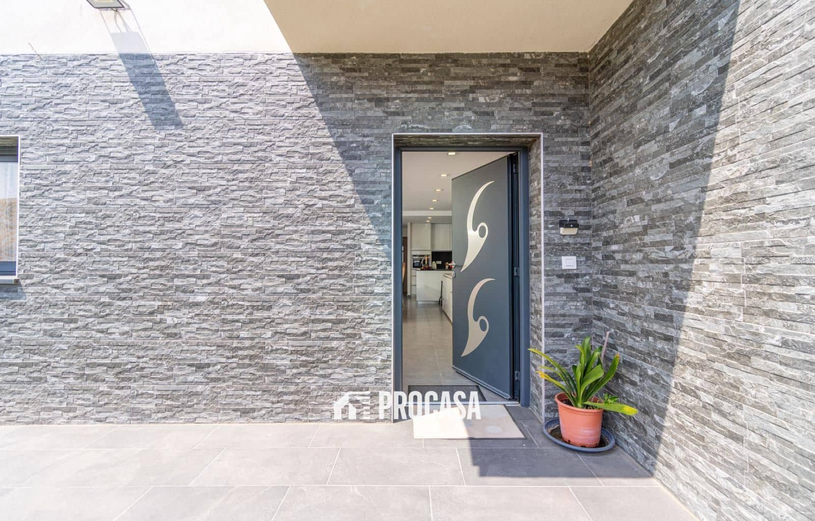 3 Zimmer Villa zu verkaufen in Empuriabrava mit Pool Garage - 560.000 € (Ref: 9046455)