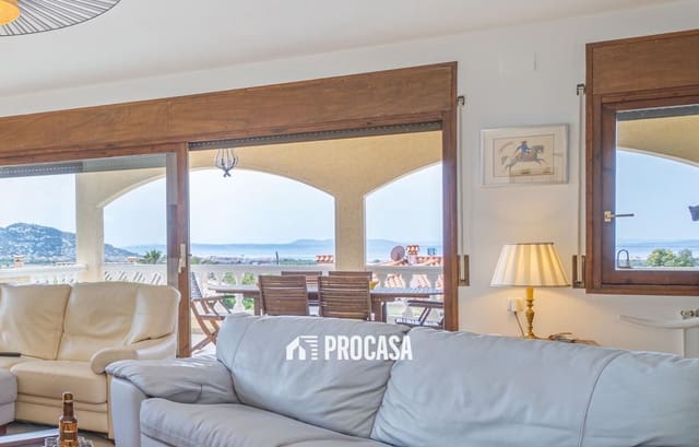 7 soverom Villa til salgs i El Mas Fumats, Roses med svømmebasseng garasje - € 749 000 (Ref: 9046458)